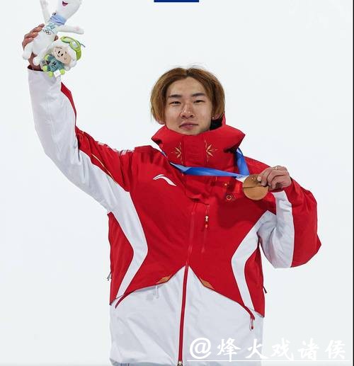 为何苏翊鸣夺铜，母亲一句“挺好的”感动全网？